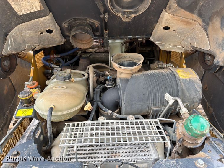 image for item FB7455 2020 John Deere 333G tracked skid steer loader