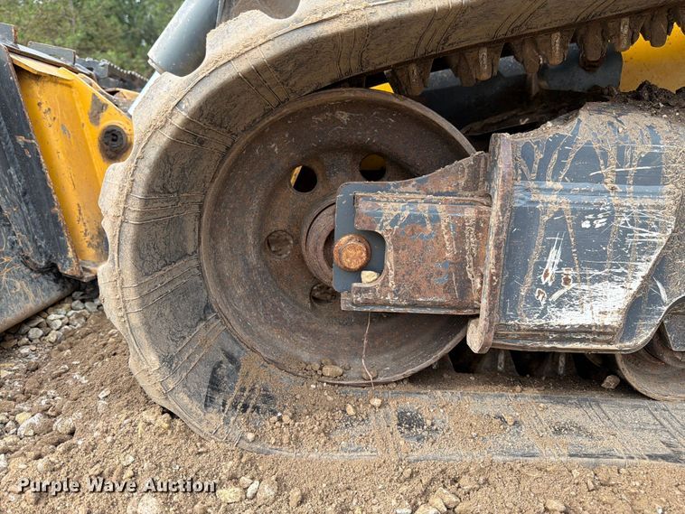 image for item FB7455 2020 John Deere 333G tracked skid steer loader