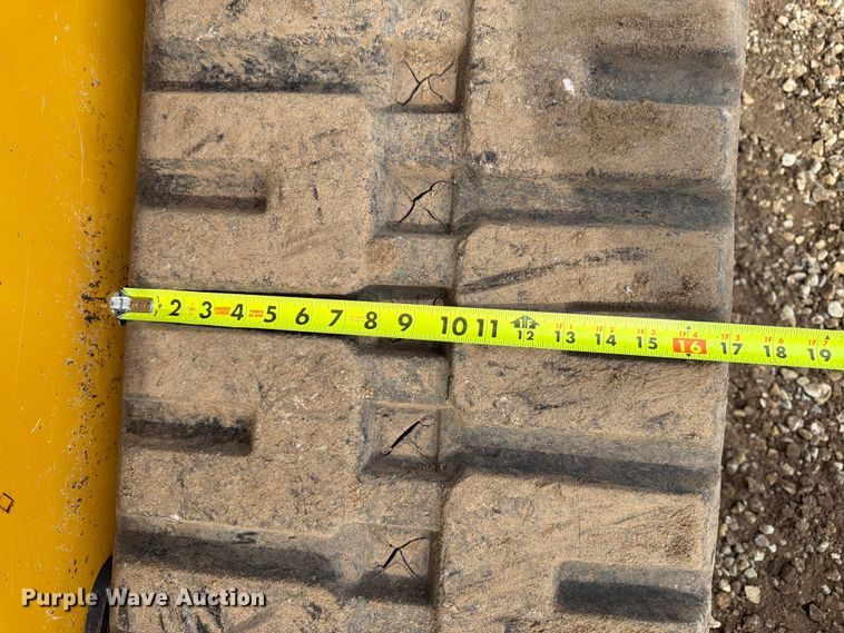 image for item FB7455 2020 John Deere 333G tracked skid steer loader