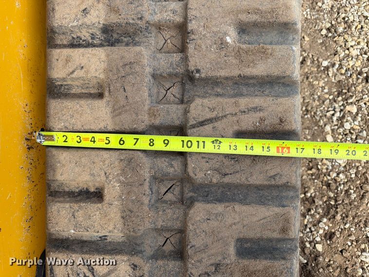 image for item FB7455 2020 John Deere 333G tracked skid steer loader