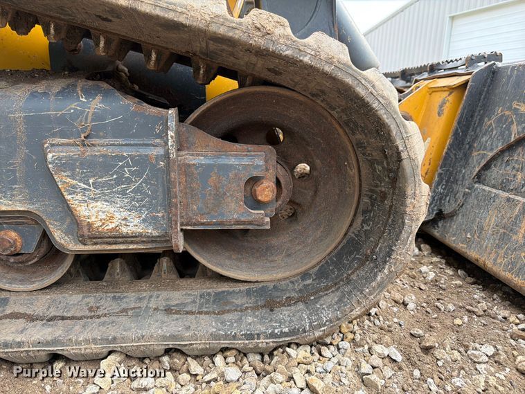 image for item FB7455 2020 John Deere 333G tracked skid steer loader