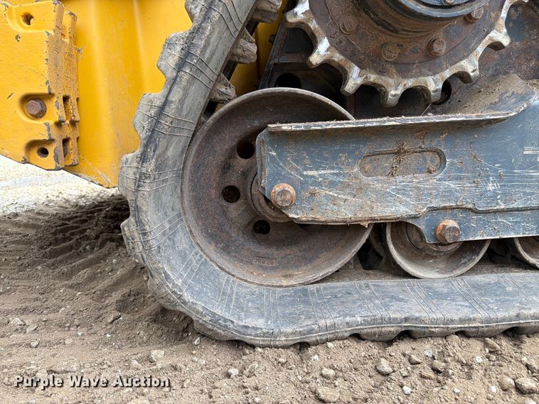 image for item FB7455 2020 John Deere 333G tracked skid steer loader