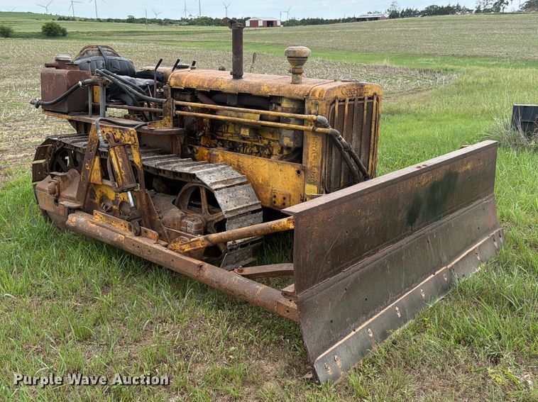 image for item FB7462 Caterpillar RD4 dozer