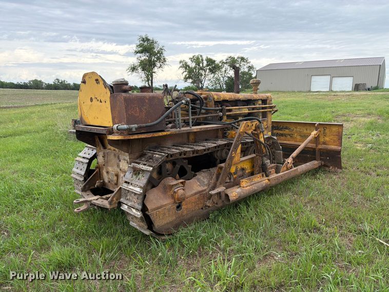 image for item FB7462 Caterpillar RD4 dozer