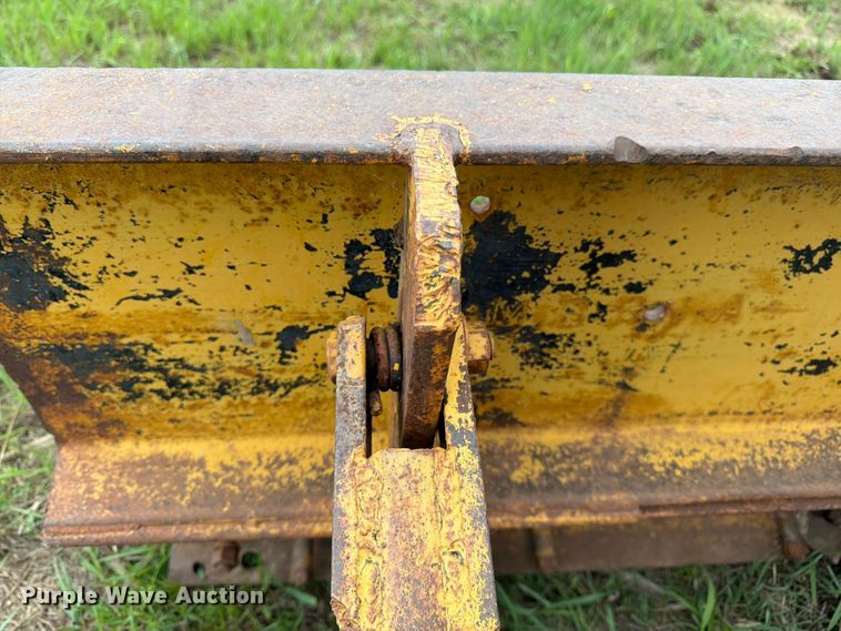 image for item FB7462 Caterpillar RD4 dozer