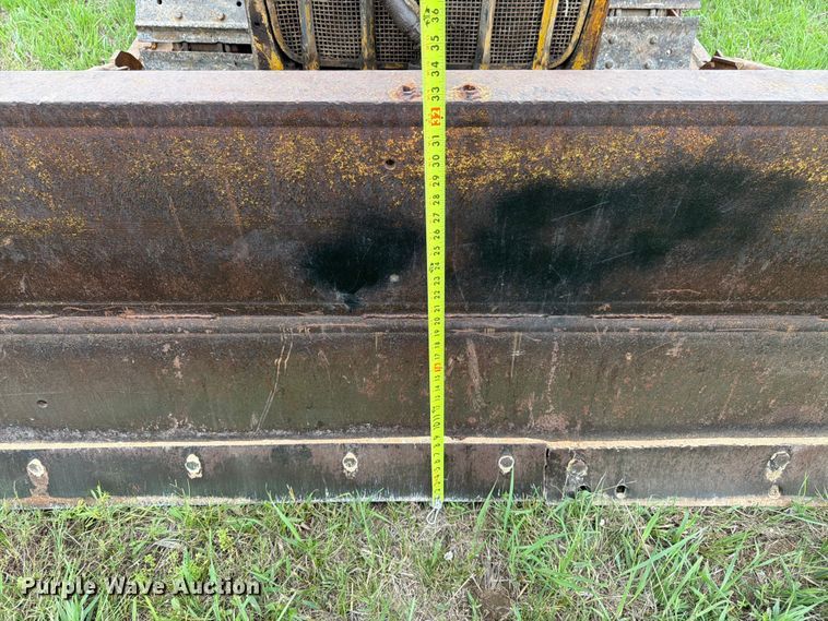 image for item FB7462 Caterpillar RD4 dozer