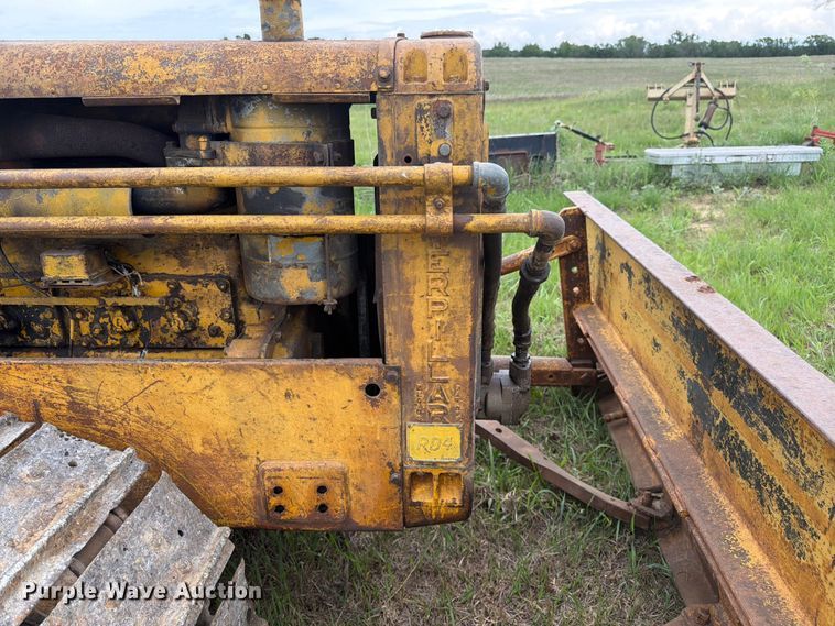 image for item FB7462 Caterpillar RD4 dozer