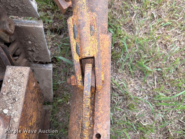 image for item FB7462 Caterpillar RD4 dozer