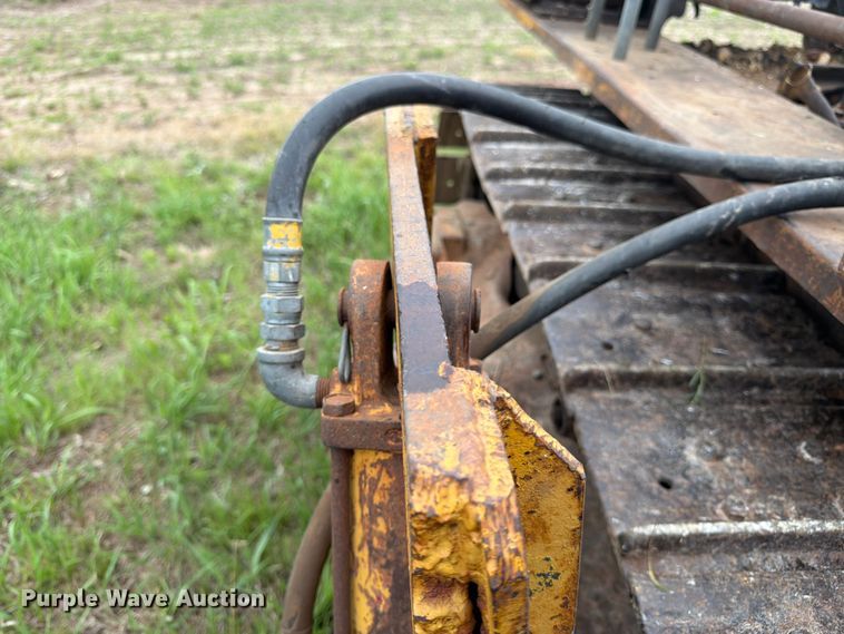 image for item FB7462 Caterpillar RD4 dozer