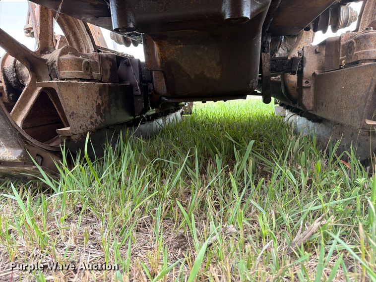 image for item FB7462 Caterpillar RD4 dozer