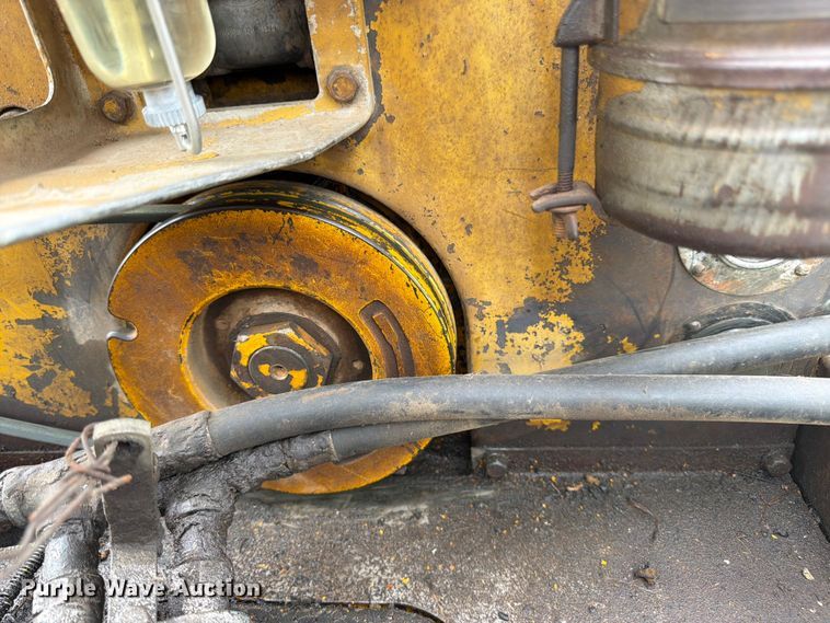 image for item FB7462 Caterpillar RD4 dozer