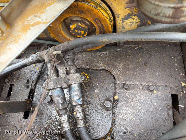 image for item FB7462 Caterpillar RD4 dozer