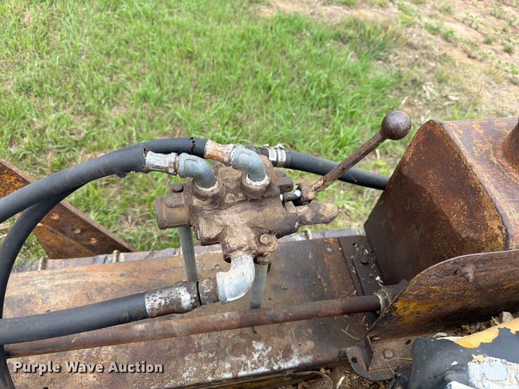 image for item FB7462 Caterpillar RD4 dozer