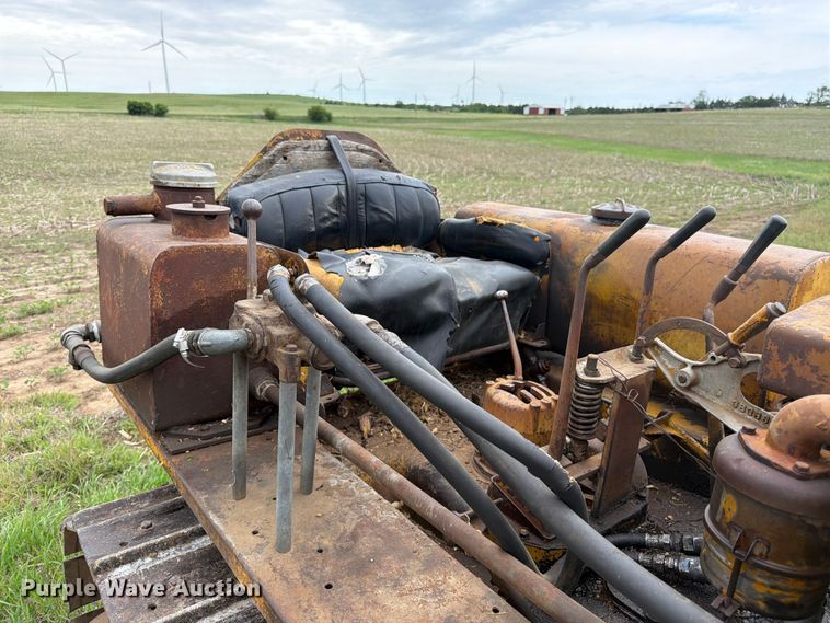 image for item FB7462 Caterpillar RD4 dozer