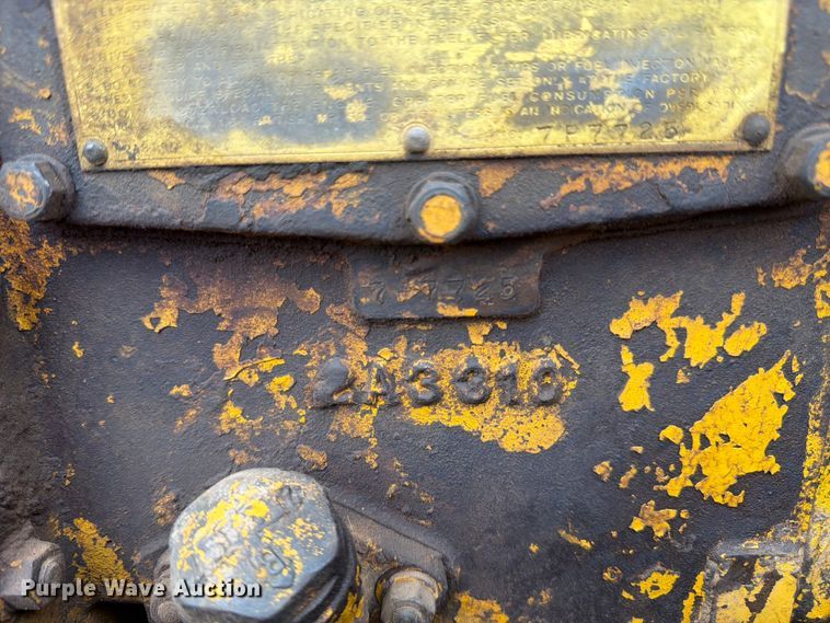 image for item FB7462 Caterpillar RD4 dozer
