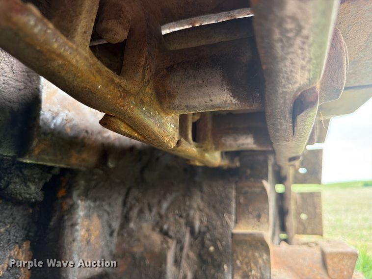 image for item FB7462 Caterpillar RD4 dozer