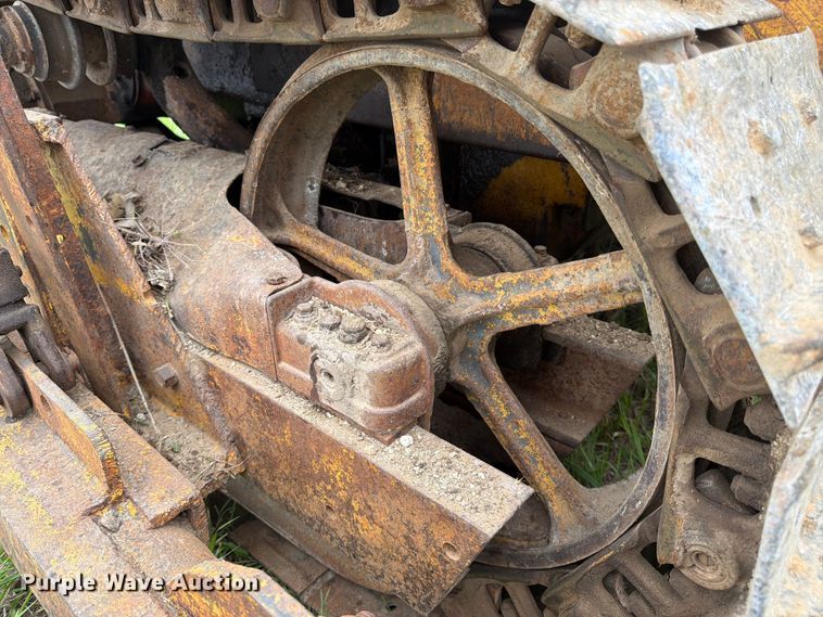 image for item FB7462 Caterpillar RD4 dozer