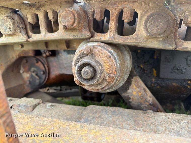 image for item FB7462 Caterpillar RD4 dozer