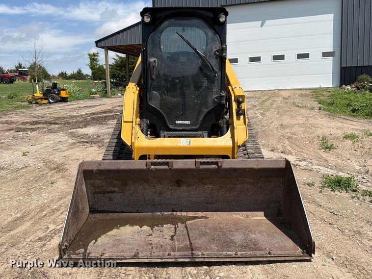 image for item FB7464 2017 Caterpillar 249D tracked skid steer loader