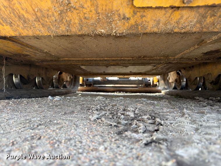 image for item FB7464 2017 Caterpillar 249D tracked skid steer loader