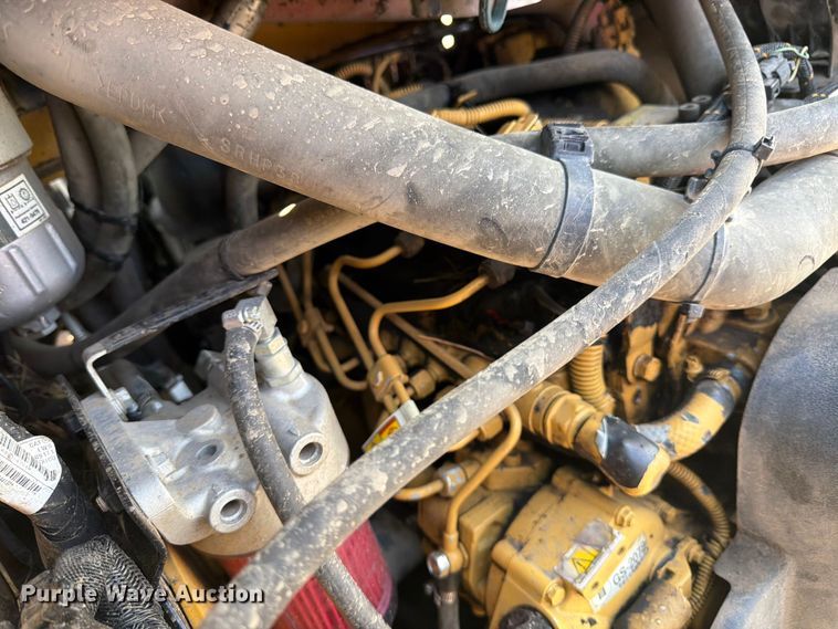 image for item FB7464 2017 Caterpillar 249D tracked skid steer loader