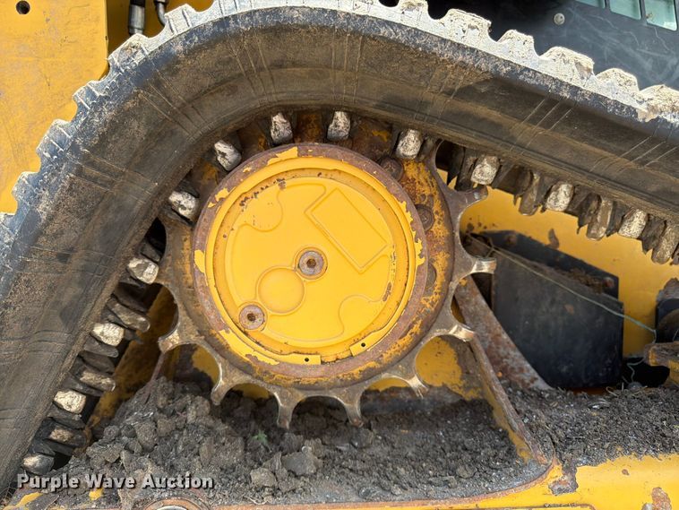 image for item FB7464 2017 Caterpillar 249D tracked skid steer loader