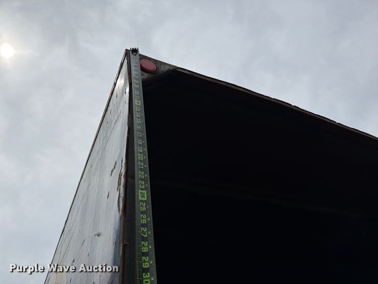 image for item FB8172 2001 Ford F550 Super Duty chipper truck