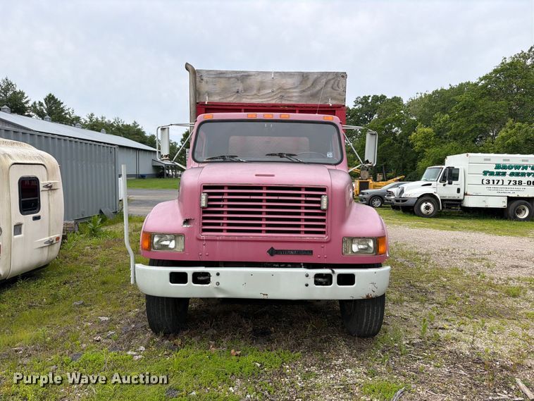 image for item FB8173 1995 International 4700 chipper truck