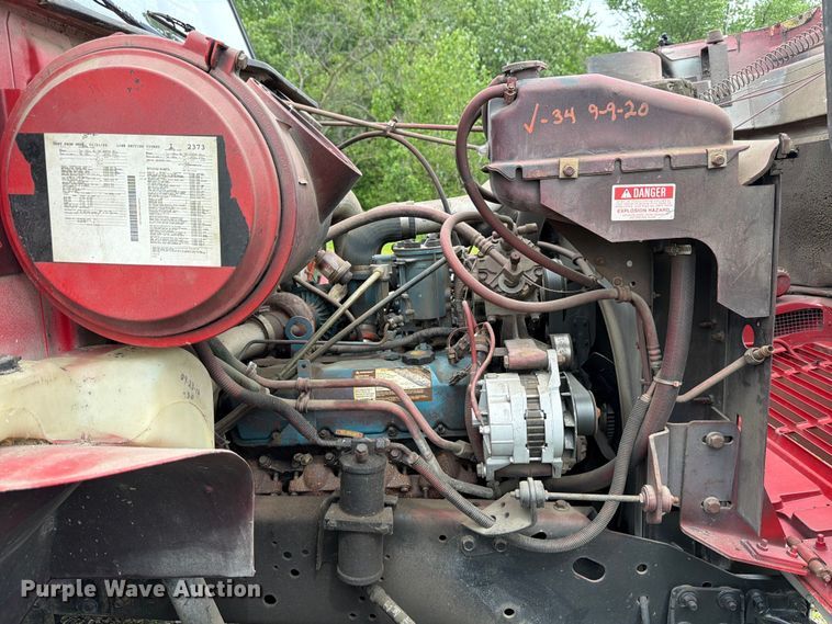 image for item FB8173 1995 International 4700 chipper truck