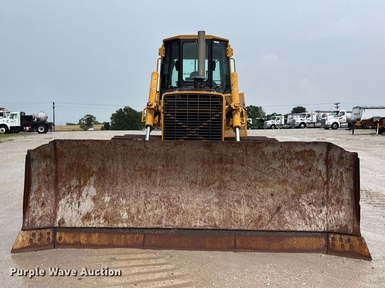 image for item FC1639 2001 John Deere 850C LGP dozer