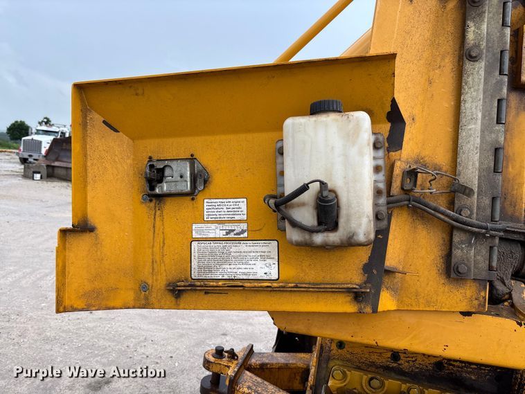 image for item FC1639 2001 John Deere 850C LGP dozer