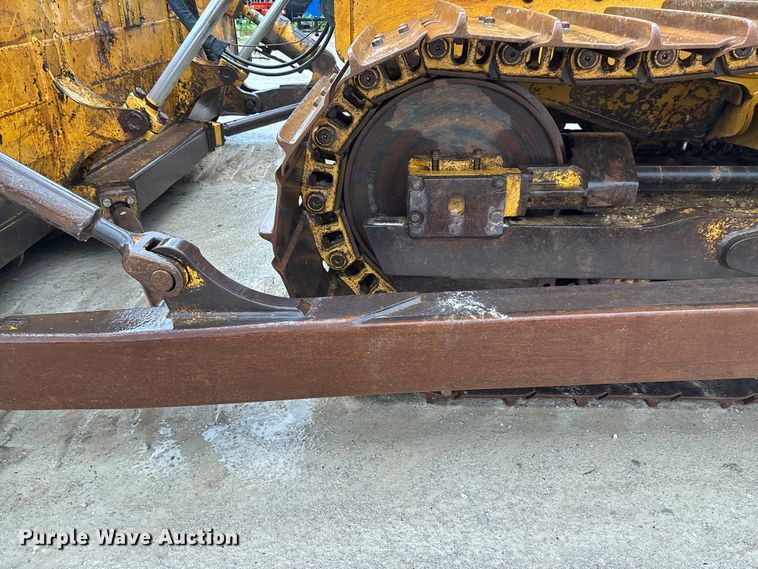 image for item FC1639 2001 John Deere 850C LGP dozer