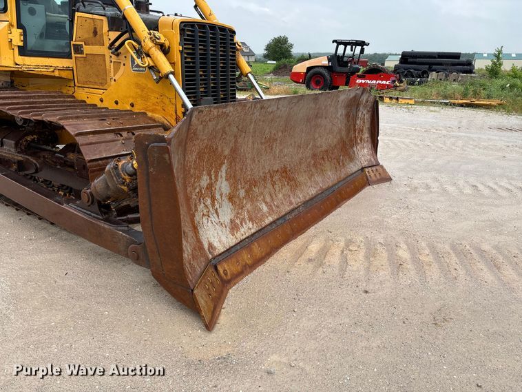 image for item FC1639 2001 John Deere 850C LGP dozer