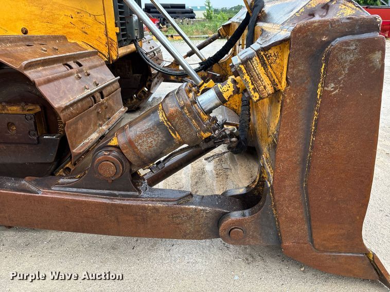 image for item FC1639 2001 John Deere 850C LGP dozer
