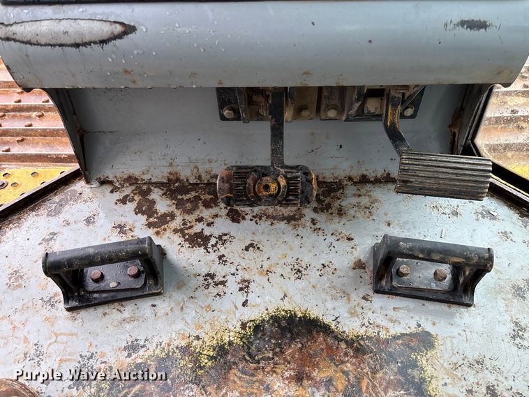 image for item FC1639 2001 John Deere 850C LGP dozer
