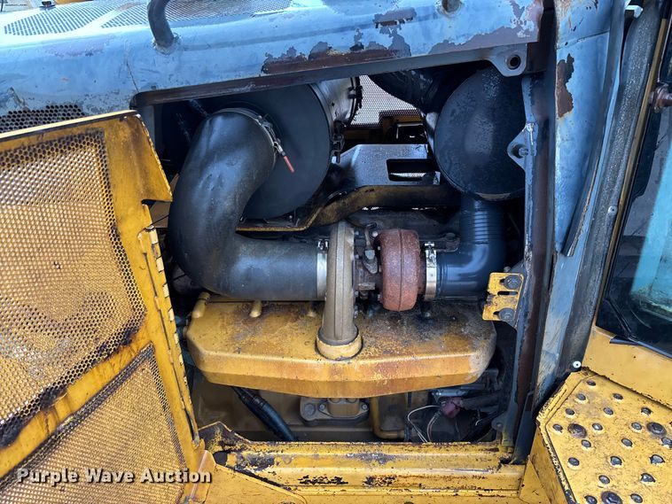 image for item FC1639 2001 John Deere 850C LGP dozer