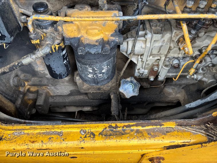 image for item FC1639 2001 John Deere 850C LGP dozer