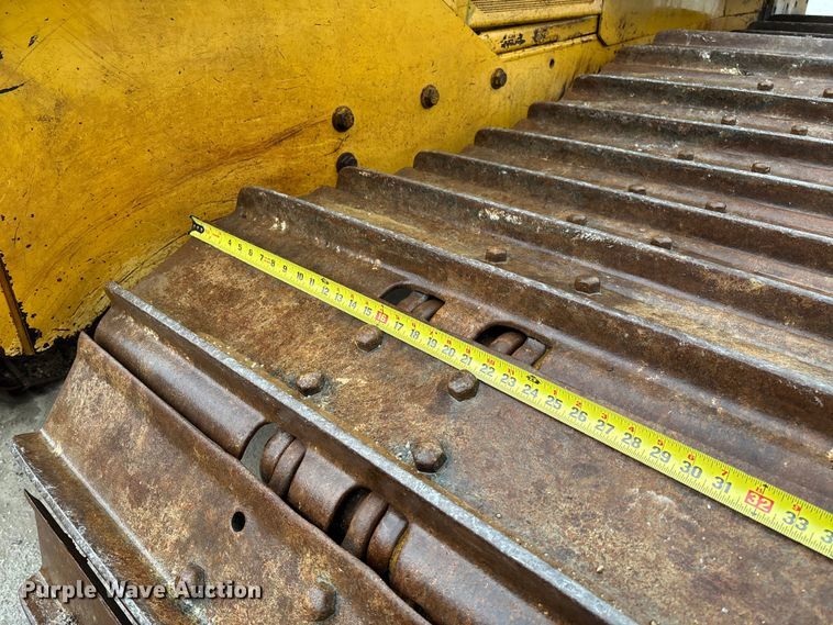 image for item FC1639 2001 John Deere 850C LGP dozer