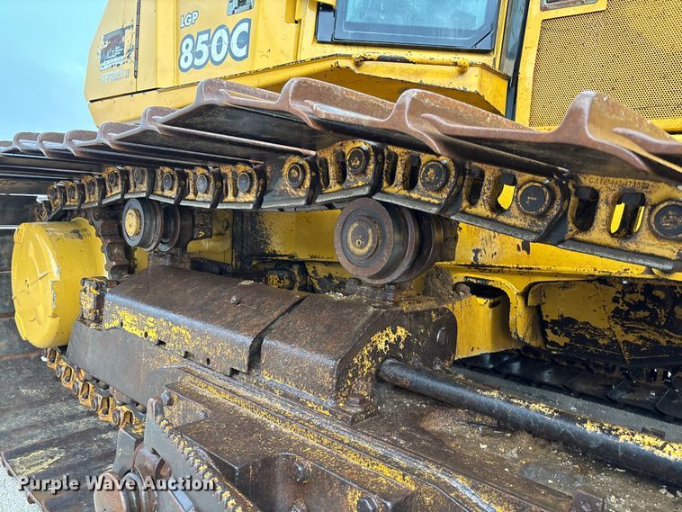 image for item FC1639 2001 John Deere 850C LGP dozer