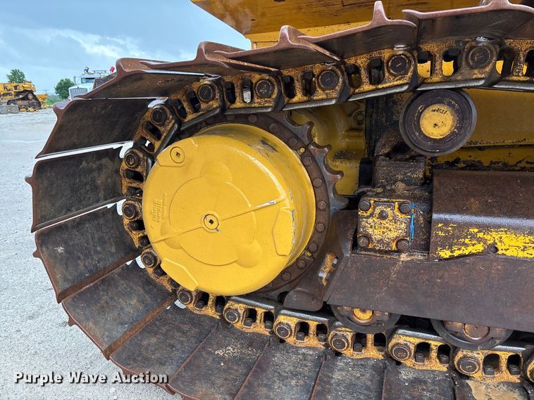 image for item FC1639 2001 John Deere 850C LGP dozer