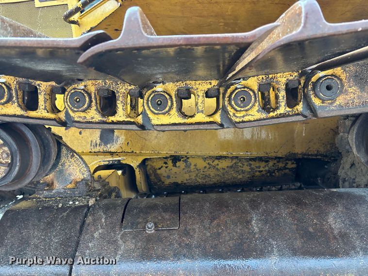 image for item FC1639 2001 John Deere 850C LGP dozer