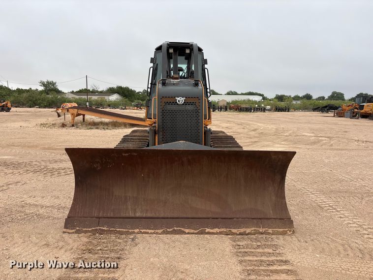 image for item FC2334 2018 Case 1150M LT dozer