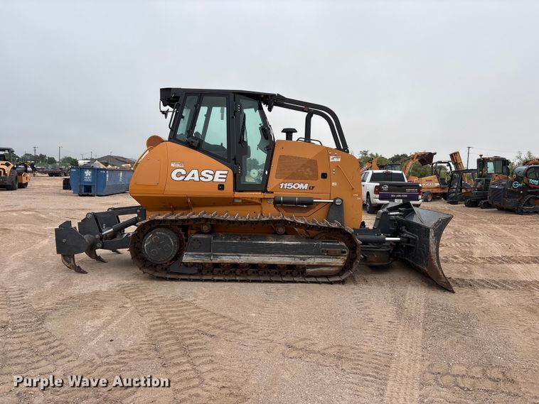 image for item FC2334 2018 Case 1150M LT dozer