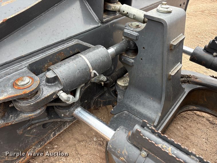 image for item FC2334 2018 Case 1150M LT dozer
