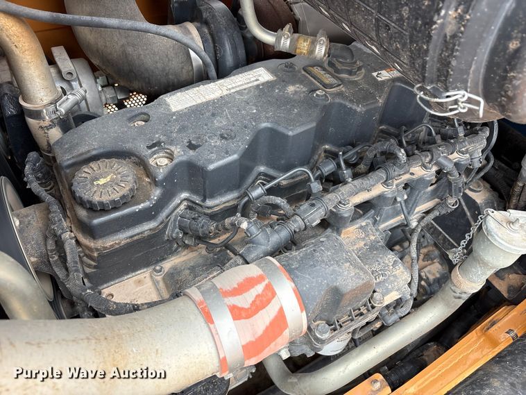 image for item FC2334 2018 Case 1150M LT dozer