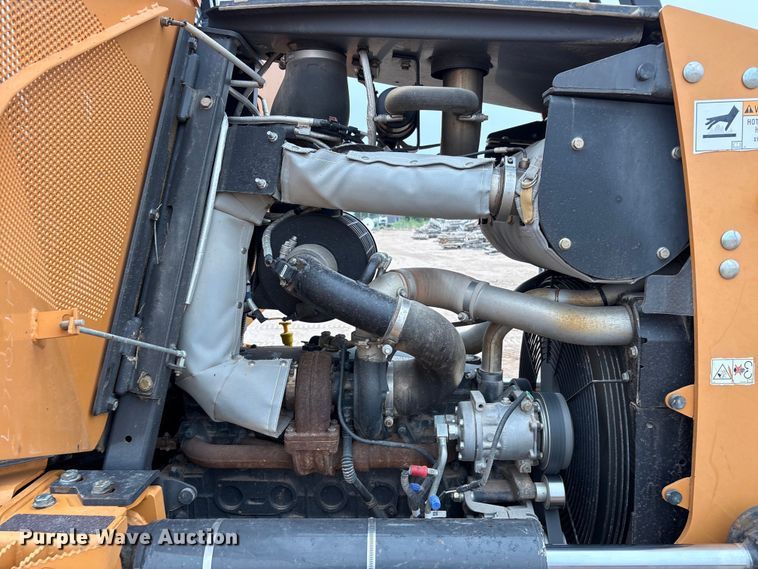image for item FC2334 2018 Case 1150M LT dozer