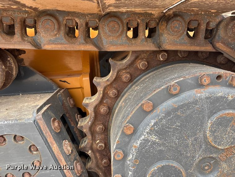 image for item FC2334 2018 Case 1150M LT dozer