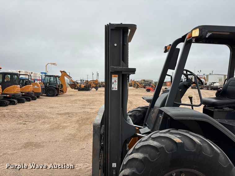 image for item FC2335 2019 Case 588H forklift