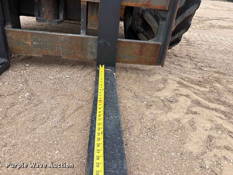 image for item FC2335 2019 Case 588H forklift