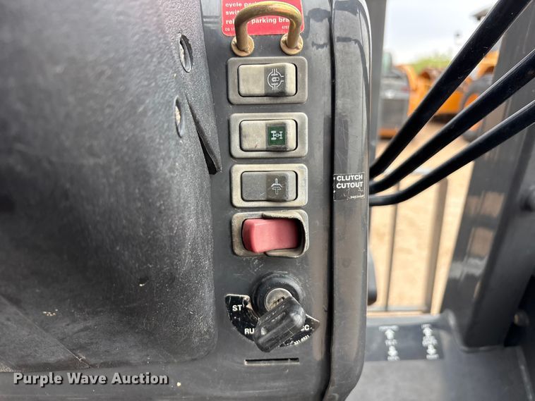image for item FC2335 2019 Case 588H forklift